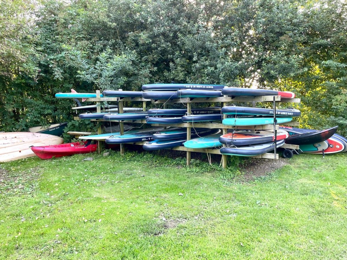 Cosy Cotswold Lodge By Your Home Here - Summer Sale For 3 Plus Nights - Ideal For Families With Log-Burner, Spa, Private Parking And Heated Swimming Pools Ashton Keynes Экстерьер фото