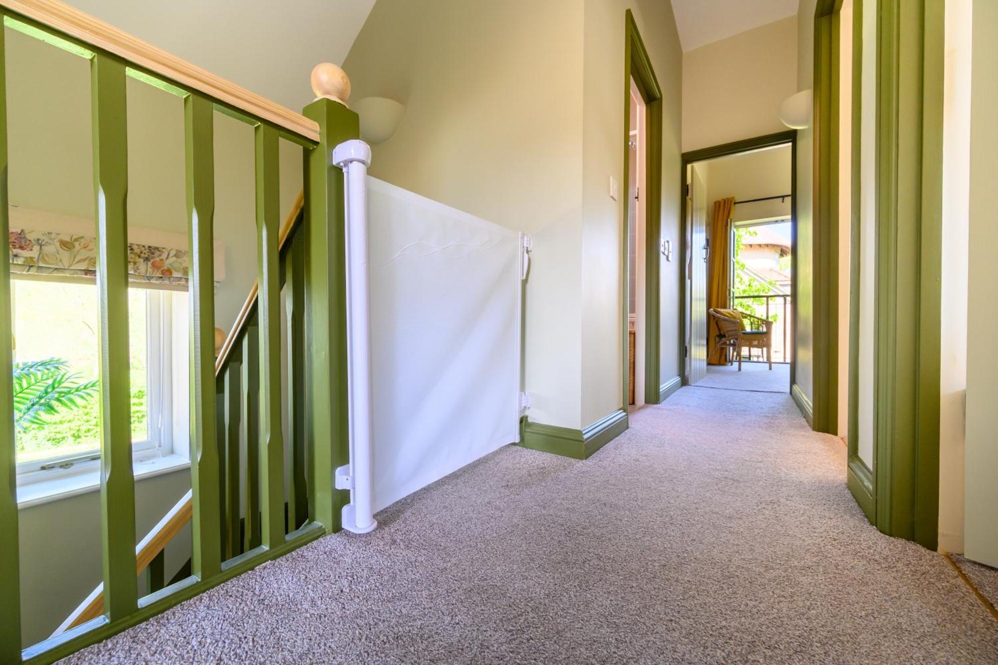 Cosy Cotswold Lodge By Your Home Here - Summer Sale For 3 Plus Nights - Ideal For Families With Log-Burner, Spa, Private Parking And Heated Swimming Pools Ashton Keynes Экстерьер фото